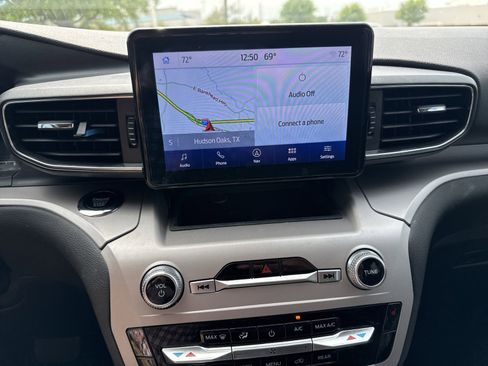 Used 2023 Ford Explorer XLT w/ Equipment Group 202A image 15