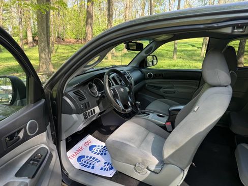 Used 2012 Toyota Tacoma PreRunner w/ SR5 Pkg image 28