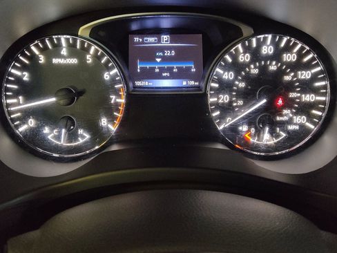 Used 2016 Nissan Pathfinder S AWD/4WD image 23