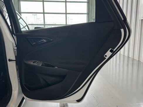 Used 2023 Chevrolet Malibu LT image 16