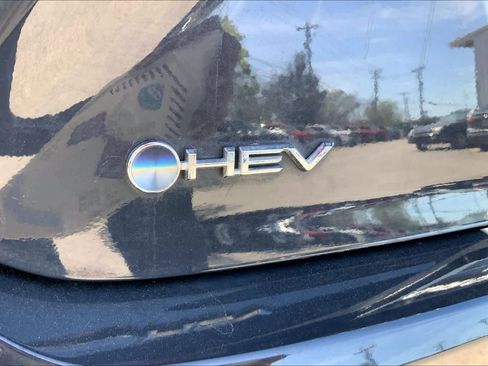 Used 2025 Toyota Camry XLE image 10