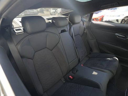 Used 2022 Audi e-tron GT Premium Plus image 25