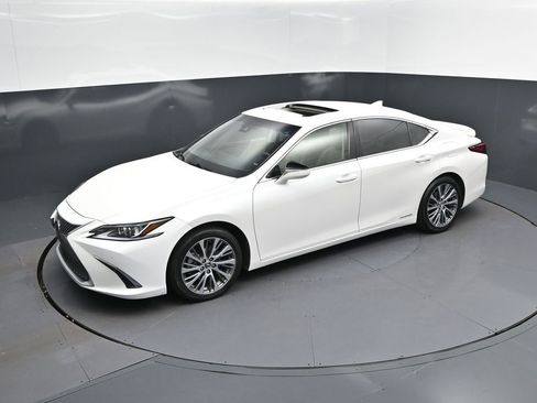 Used 2021 Lexus ES 300h w/ Premium Package FWD image 31