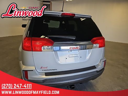 Used 2017 GMC Terrain SLE image 4