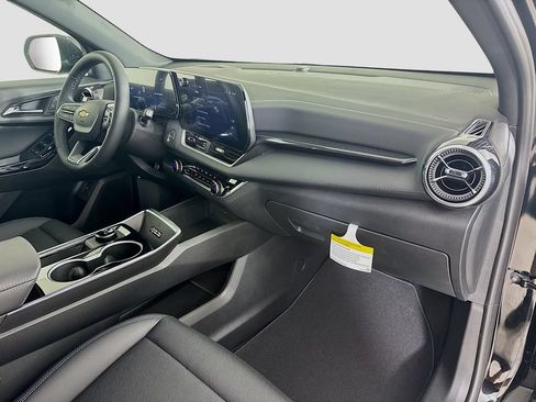 New 2026 Chevrolet Equinox LT w/ Convenience Package II FWD image 29