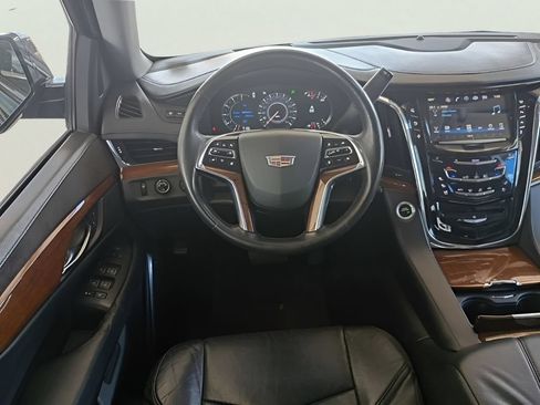 Used 2016 Cadillac Escalade Luxury AWD/4WD image 30
