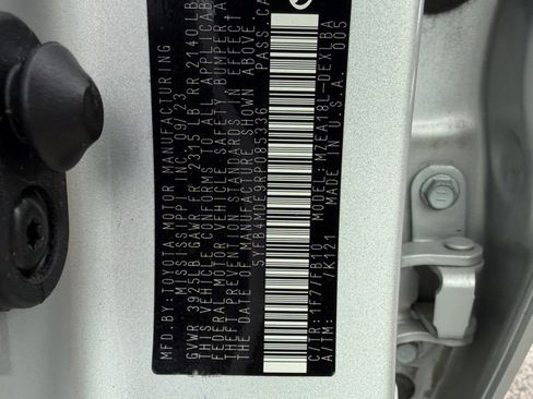 Used 2024 Toyota Corolla LE image 28