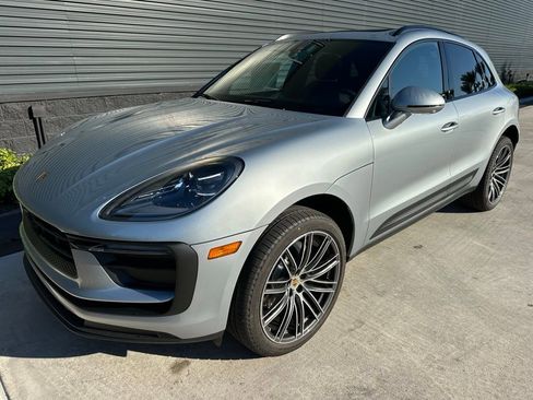 Used 2026 Porsche Macan image 7