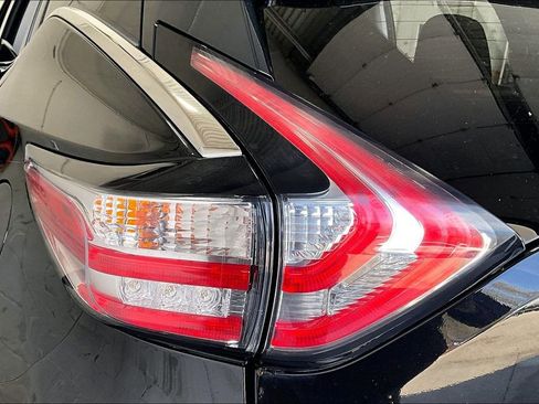 Used 2017 Nissan Murano S AWD/4WD image 23