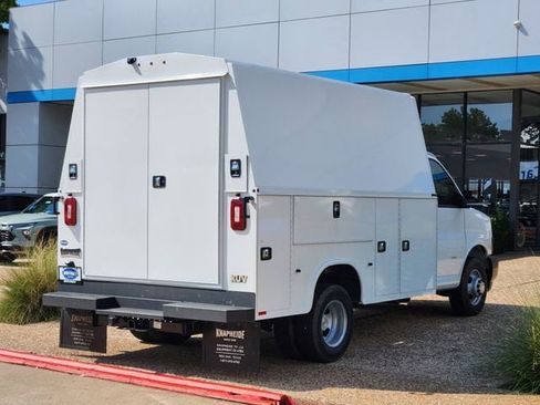 New 2025 Chevrolet Express 3500 w/ Power Convenience Package image 15