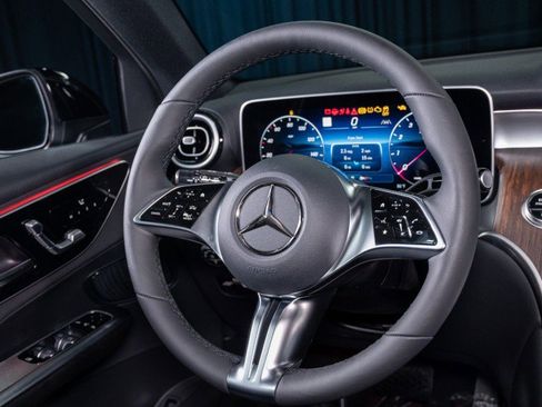 New 2026 Mercedes-Benz GLC 300 4MATIC image 15