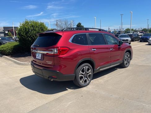 Used 2025 Subaru Ascent Touring image 5