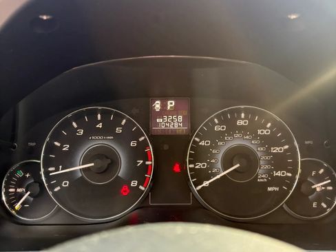 Used 2010 Subaru Outback 2.5i Premium AWD/4WD image 11