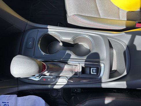 Used 2022 Chevrolet Equinox RS w/ LPO, Floor Liner Package AWD/4WD image 35