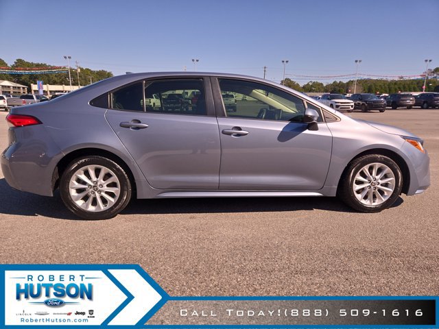 Used 2021 Toyota Corolla LE w/ LE Convenience Package FWD image 5