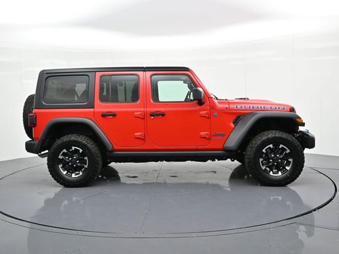Used 2025 Jeep Wrangler Unlimited Rubicon 4xe w/ Safety Group AWD/4WD image 5