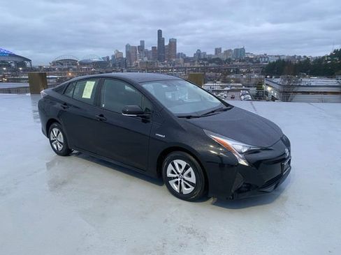 Used 2016 Toyota Prius Four image 26