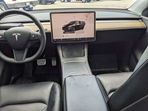 Used 2022 Tesla Model Y Performance AWD/4WD image 15
