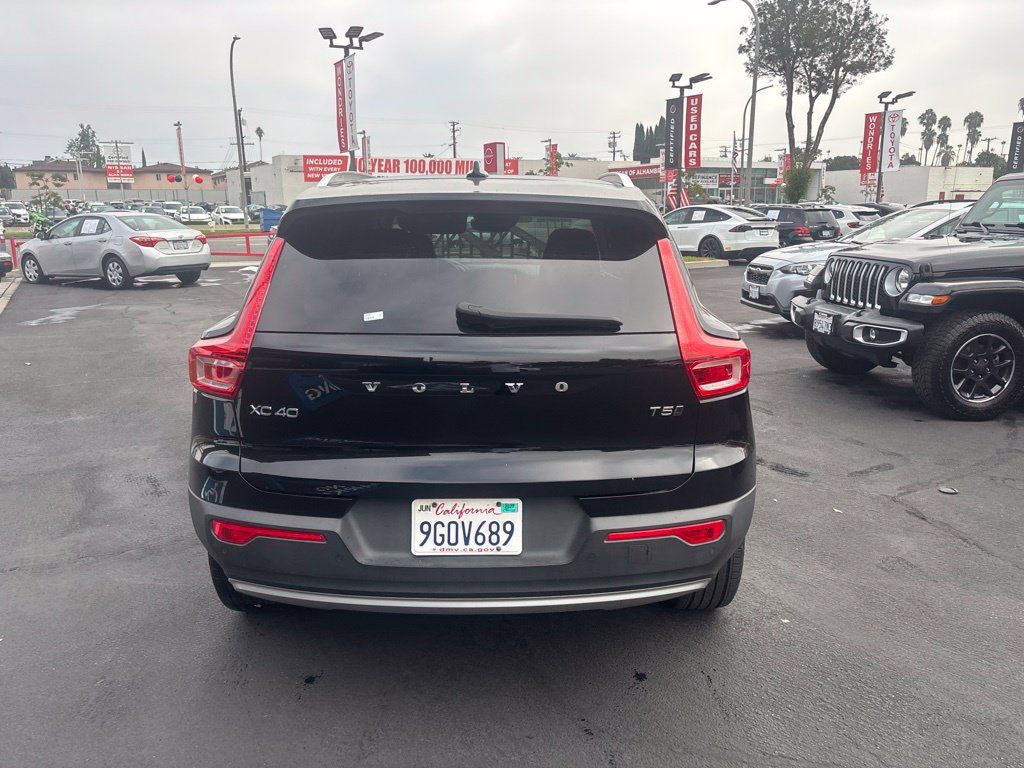 Used 2020 Volvo XC40 T5 Momentum AWD/4WD image 5
