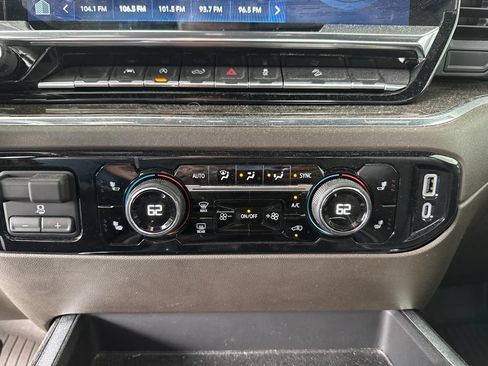 Used 2023 Chevrolet Silverado 1500 RST AWD/4WD image 13