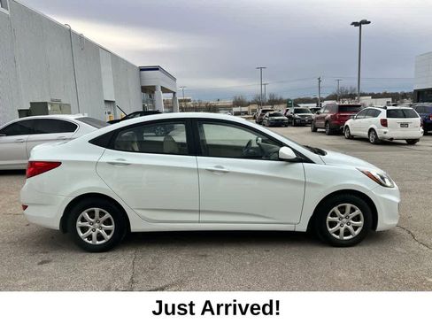 Used 2014 Hyundai Accent GLS image 7