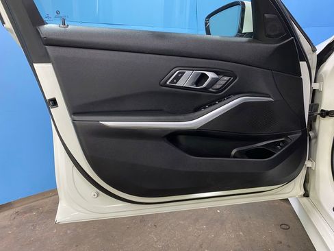 Used 2020 BMW 330i xDrive Sedan w/ Driving Assistance Package image 32