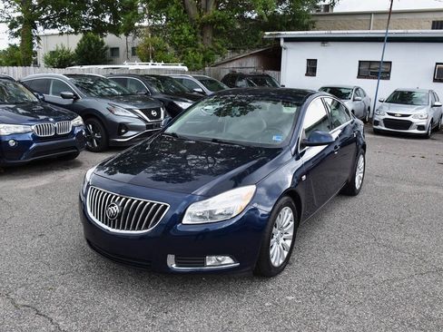 Used 2011 Buick Regal CXL FWD image 1