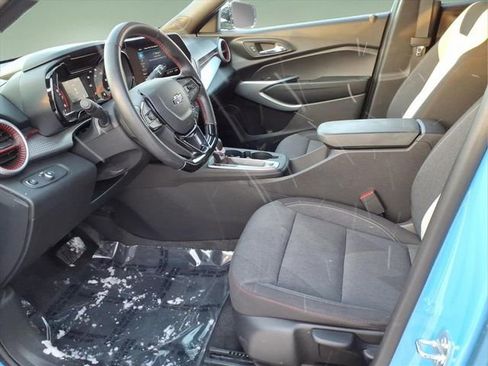 Used 2024 Chevrolet Trax RS w/ Driver Confidence Package image 11