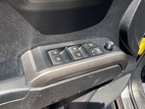 Used 2022 Toyota Tacoma SR5 w/ Technology Package RWD image 24