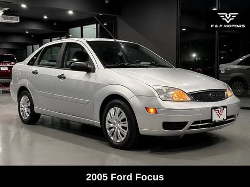 Used 2005 Ford Focus S FWD image 1