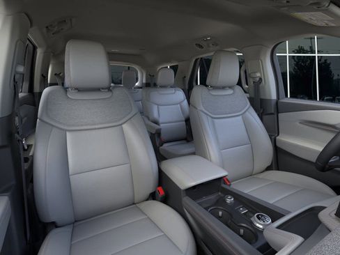 New 2026 Ford Explorer Active w/ Active Comfort Package image 10