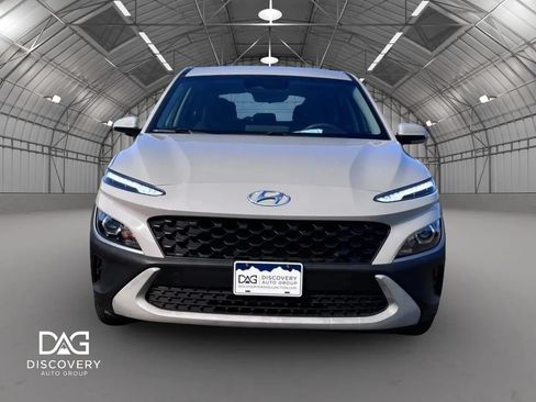 Used 2023 Hyundai Kona SE FWD image 5