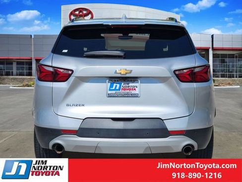 Used 2020 Chevrolet Blazer LT w/ Sound & Technology Package FWD image 7