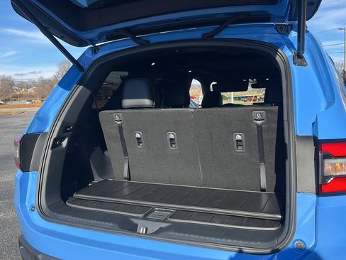 Used 2025 Honda Pilot TrailSport image 29