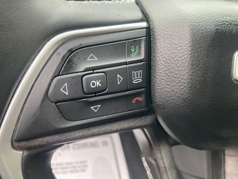 Used 2022 Jeep Grand Cherokee Limited image 42