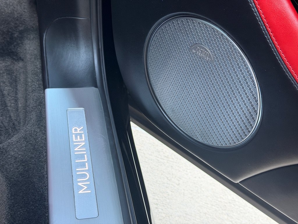 Used 2018 Bentley Bentayga AWD/4WD image 27