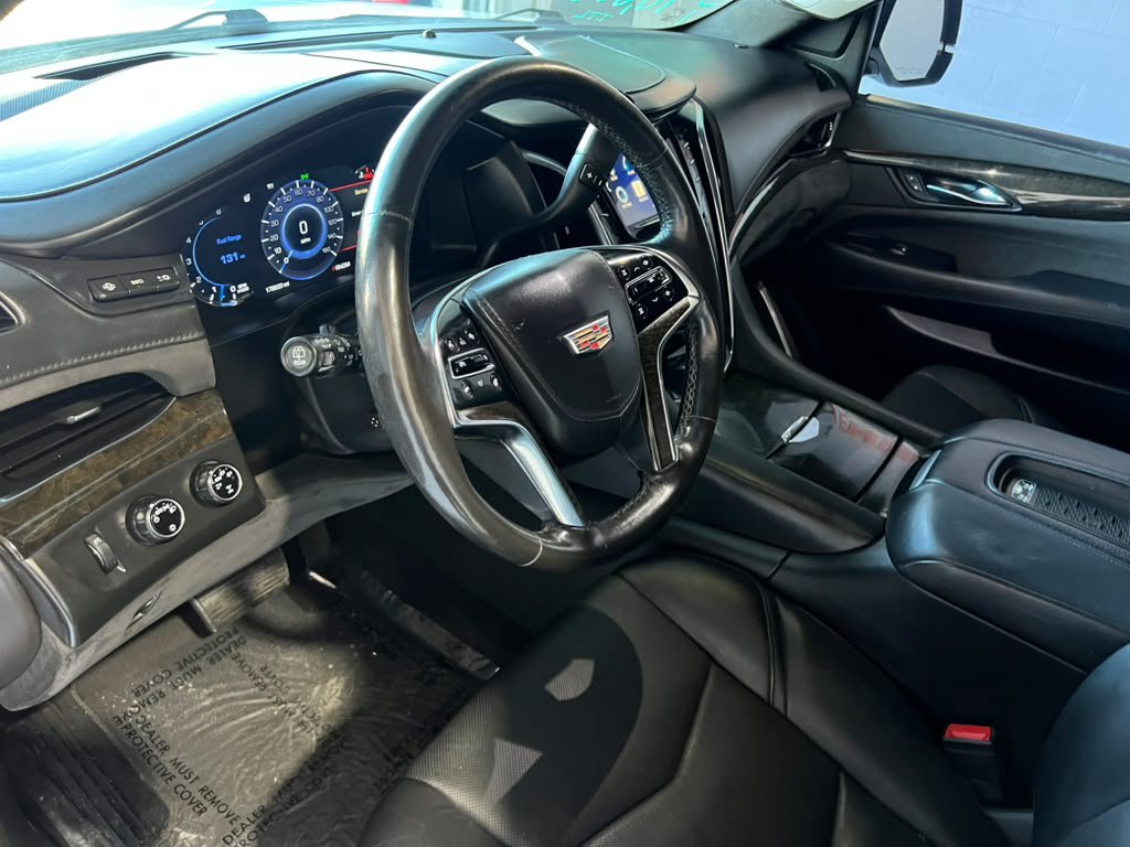 Used 2016 Cadillac Escalade ESV Platinum AWD/4WD image 11