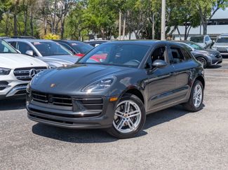 Used 2023 Porsche Macan video 1