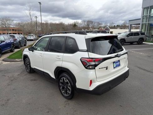 Used 2025 Subaru Forester Premium AWD/4WD image 8