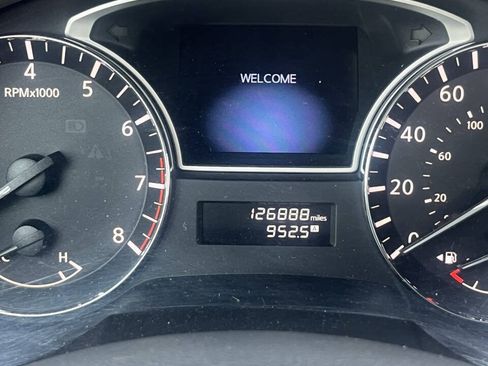 Used 2015 Nissan Altima 2.5 SL w/ Moonroof Package FWD image 14