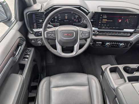 Used 2026 GMC Sierra 1500 SLT AWD/4WD image 17