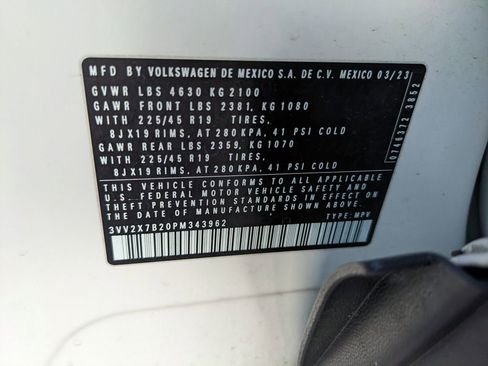 Certified 2023 Volkswagen Taos SEL AWD/4WD image 36