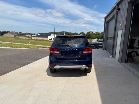 Used 2020 Dodge Journey Crossroad w/ Popular Equipment Group FWD image 4