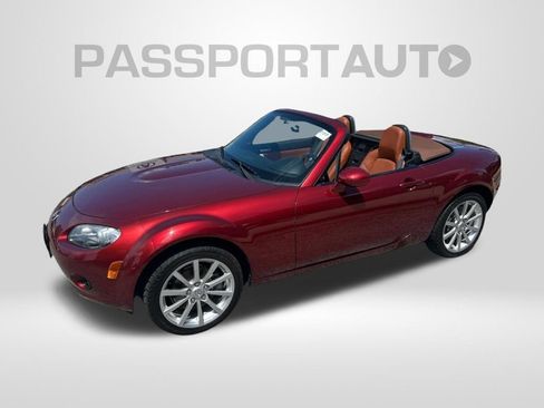 Used 2006 MAZDA MX-5 Miata Grand Touring RWD image 1