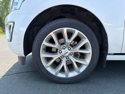 Used 2019 Ford Expedition Platinum AWD/4WD image 25