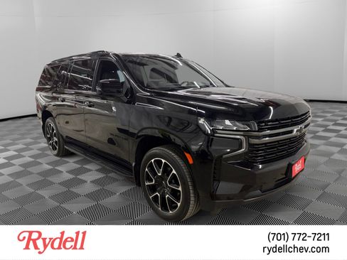 Used 2021 Chevrolet Suburban RST w/ Luxury Package image 7