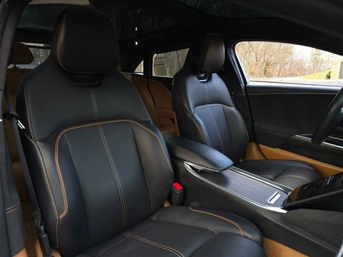 Used 2022 Lucid Air Grand Touring image 21