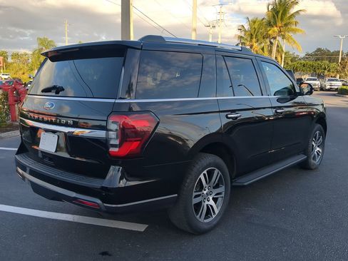 Used 2024 Ford Expedition Limited image 5