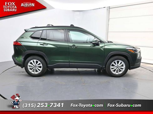 Used 2022 Toyota Corolla Cross LE w/ Moonroof Package AWD/4WD image 15