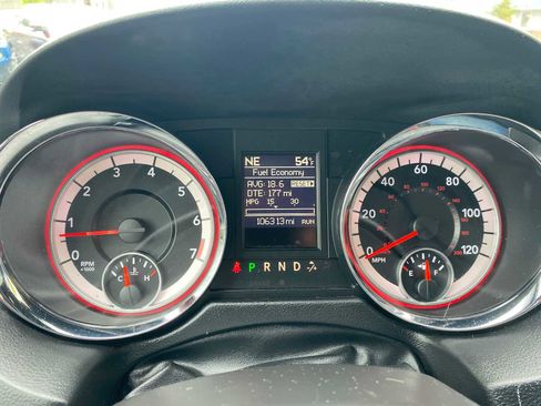 Used 2017 Dodge Grand Caravan SXT w/ Rear Park Assist Package FWD image 18